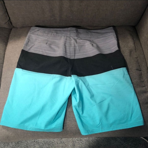 Mens board shorts Burnside - Picture 2 of 3